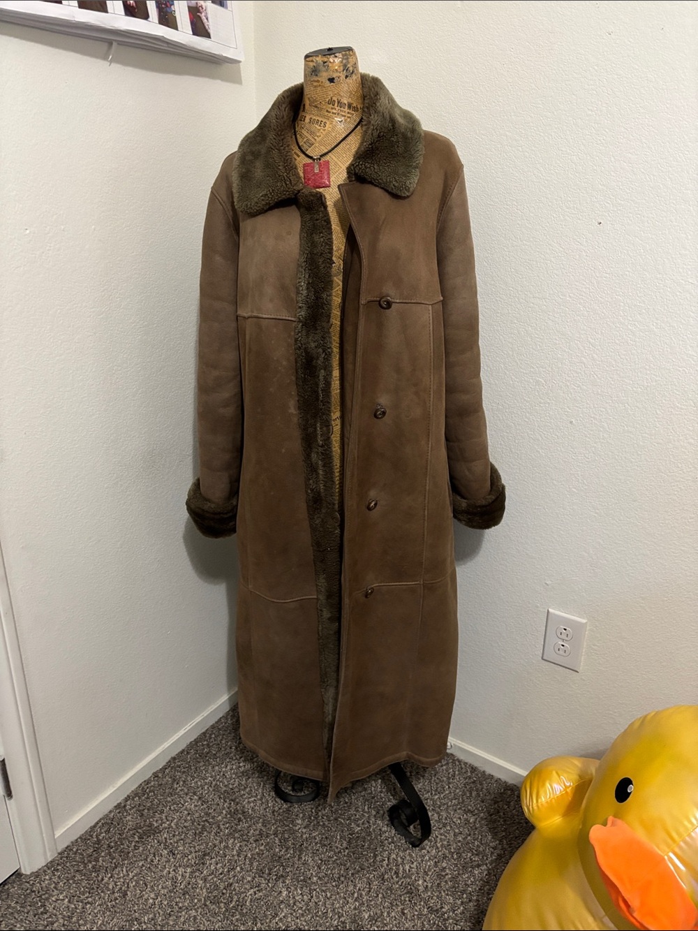 Vintage brown maxi coat Unbranded Bottom button hook has come undone Y2K thick